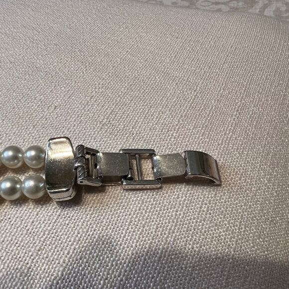 Bracelet and earring set crystal embellished double row faux pearl silver toned - Picture 8 of 9